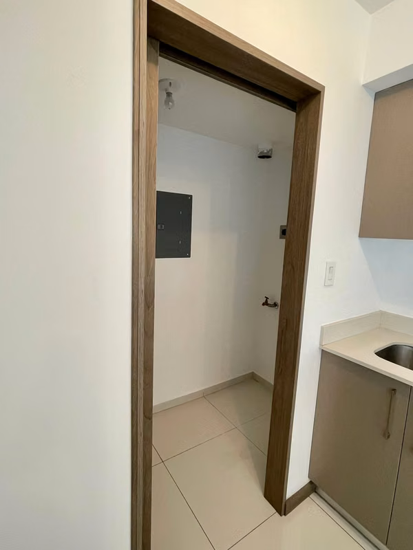 Apartamento en venta de 2 habitaciones en Rohrmoser., foto 5