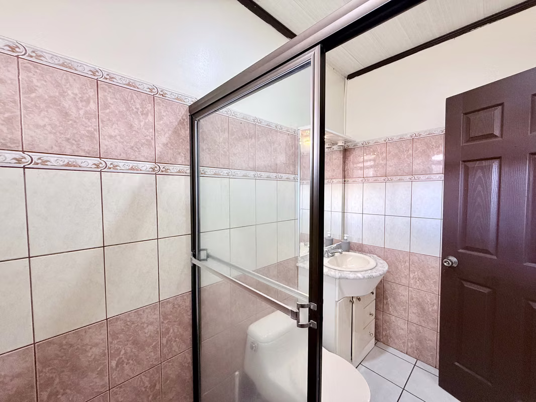 Casa Esquinera | Ubicación Privilegiada Gravilias | Excelente Conectividad, foto 5