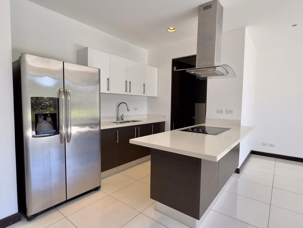 Escazú - 2 habitaciones - Moderno y Amueblado - Vista y Amenidades, foto 4