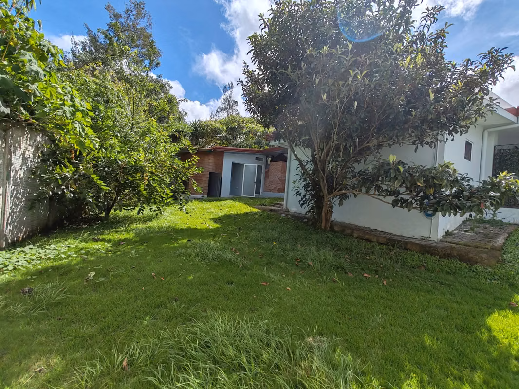 Espectacular Casa de Una Planta con Amplio Terreno en Residencial de San Rafael de Heredia, foto 2