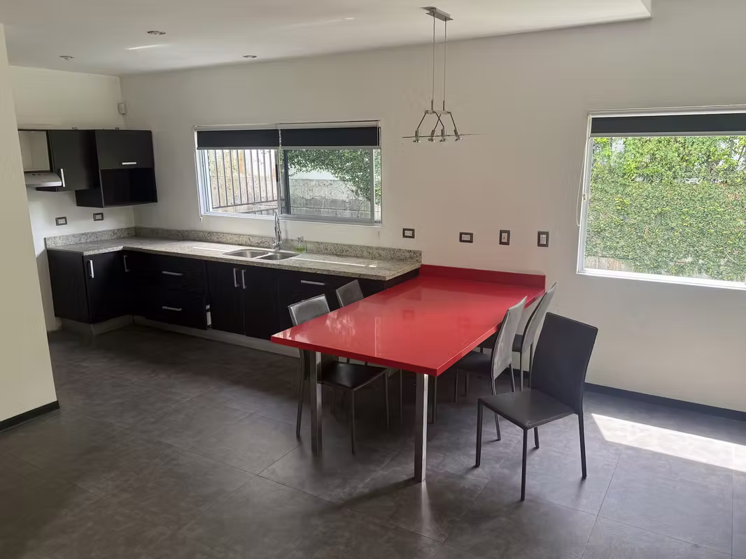 Casa en venta en la Guacima moderna con patio terraza $185,000 oportunidad, foto 3