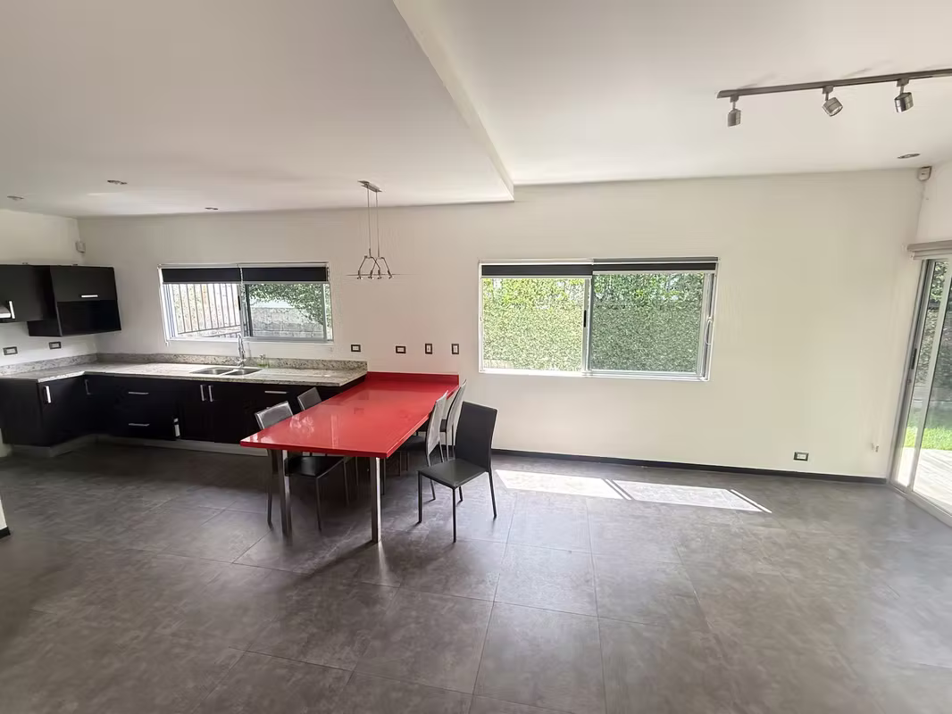 Casa en venta en la Guacima moderna con patio terraza $185,000 oportunidad, foto 4