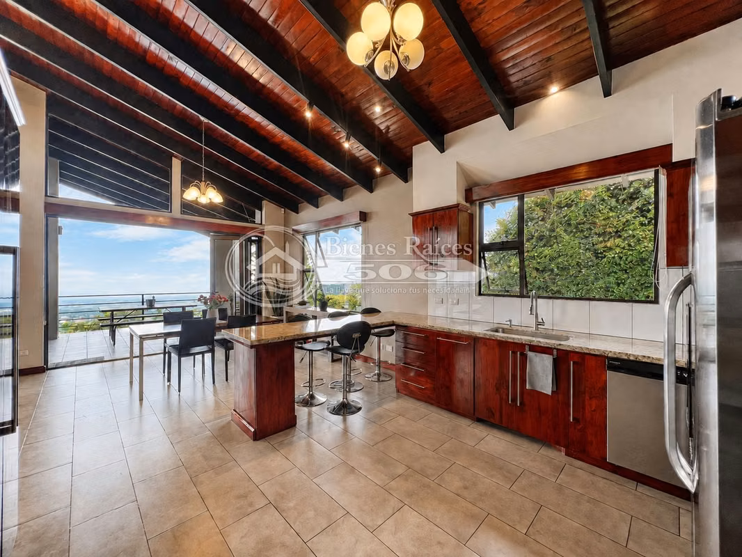 Se Vende Casa con Amplio Terreno y Vista Panorámica 360°, foto 5