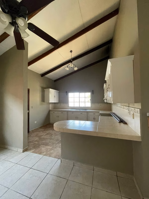 "Seguridad y Comodidad en Los Olivos 1: Casa Familiar con Seguridad y Amenidades, foto 3