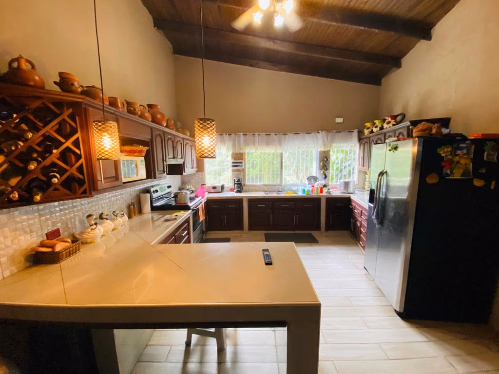 Se Vende Amplia Casa en El Chimbo, foto 4