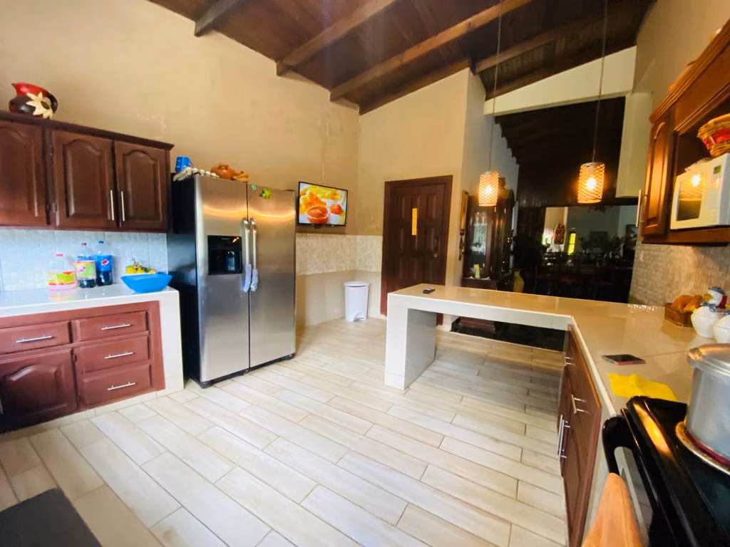 Se Vende Amplia Casa en El Chimbo, foto 5