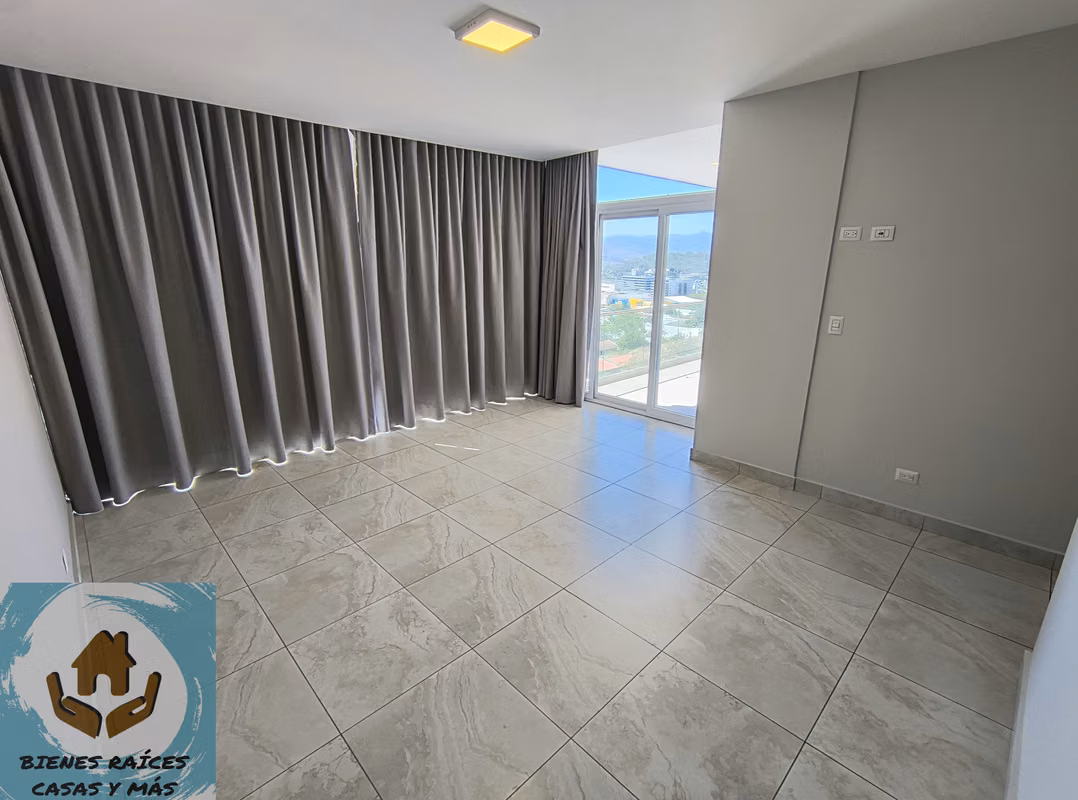 PENTHOUSE EN VENTA EN TORRE MODERNA CON TODAS SU AMENIDADES EN COLONIA LARA, foto 3