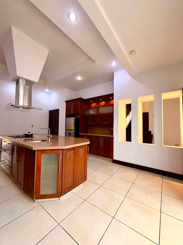 Casa en Venta en Villa Fontana Sur, Managua | Piscina | US$950,000 Negociables, foto 3