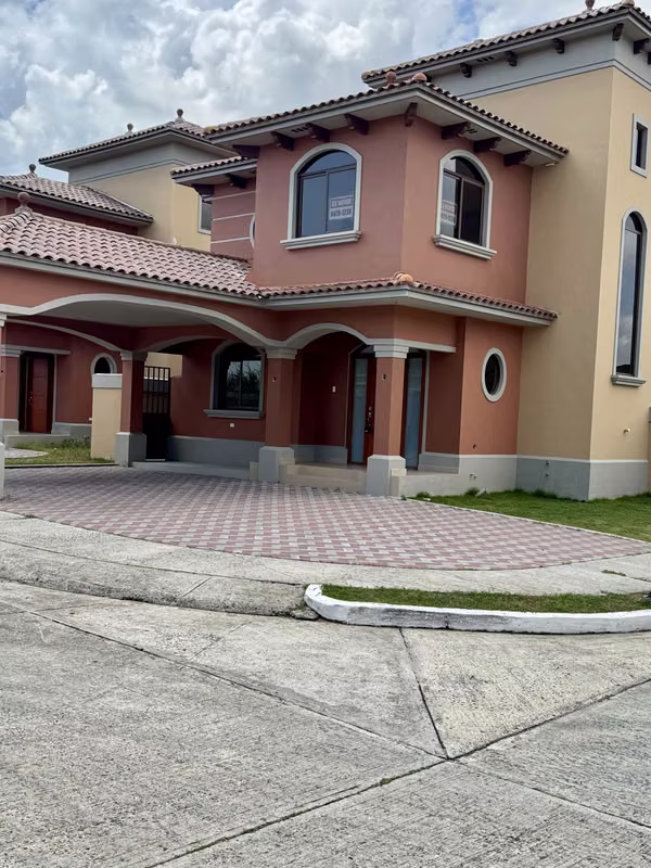 SE VENDE CASA NUEVA EL DORAL - EN ESQUINA - SOMOS LOS PROPIETARIOS, foto 3