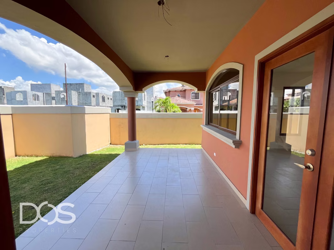 VENTA DE CASA UNIFAMILIAR EN COSTA SUR, foto 2