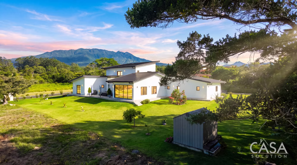 Casa Lujosa de 3 Recámaras en Venta en Boquete Country Club, Alto Boquete, Chiriqui, foto 3