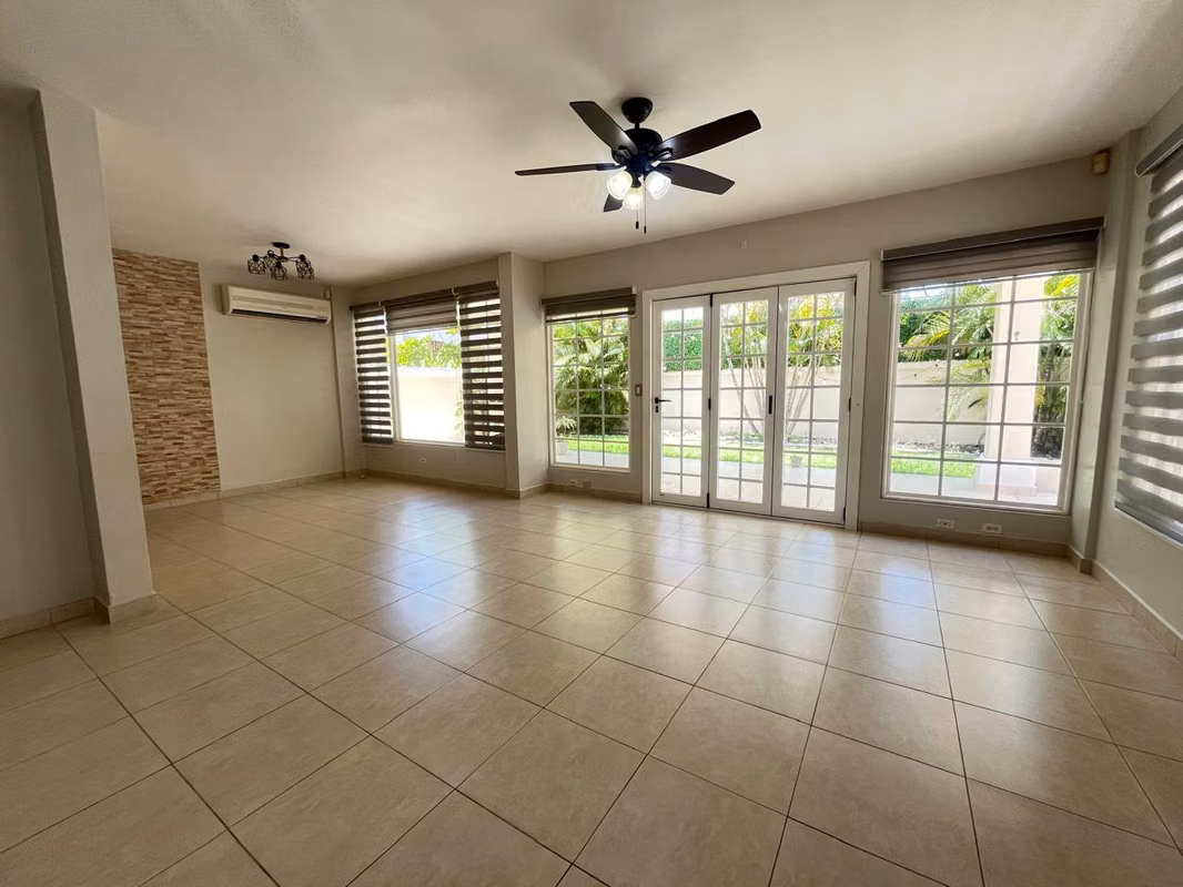 Venta de Casa en Costa Sur P.H. Villa Valencia, foto 4