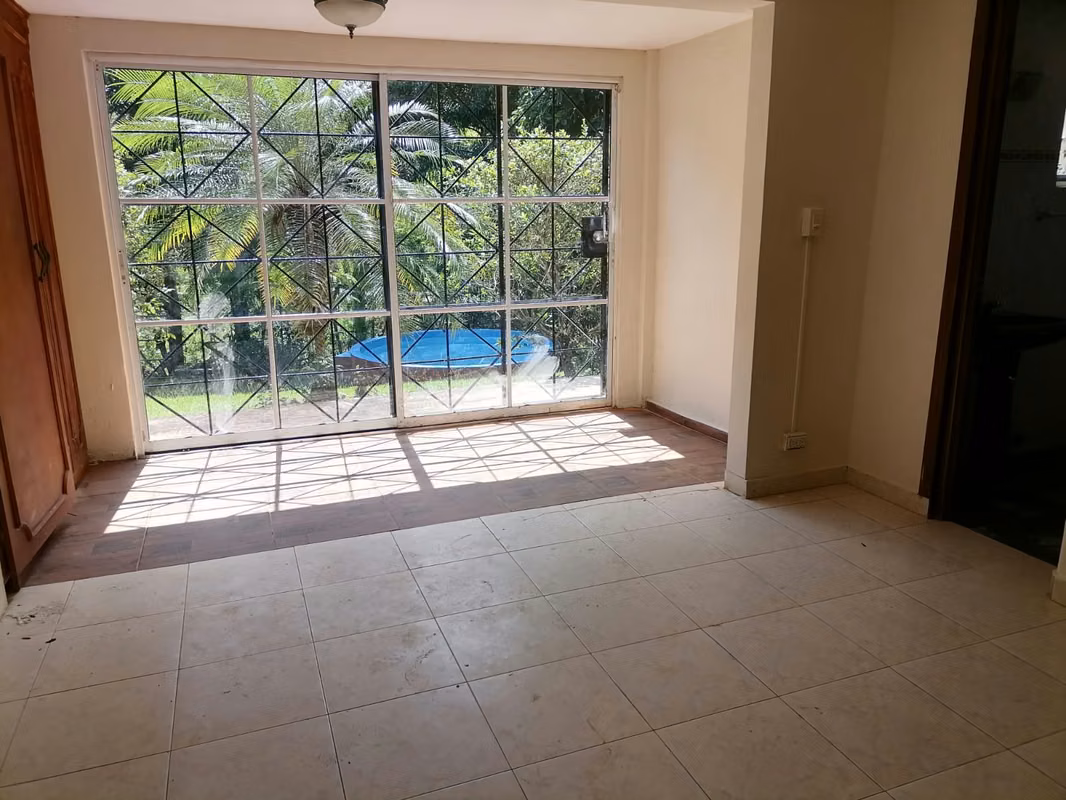 NC90 SE VENDE AMPLIA Y ESPECTACULAR CASA CON PISCINA EN ALBROOK, foto 5