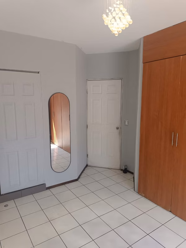 Se vende apartamento en Condominio Hill Side, Colonia Escalón | $275,000, foto 4