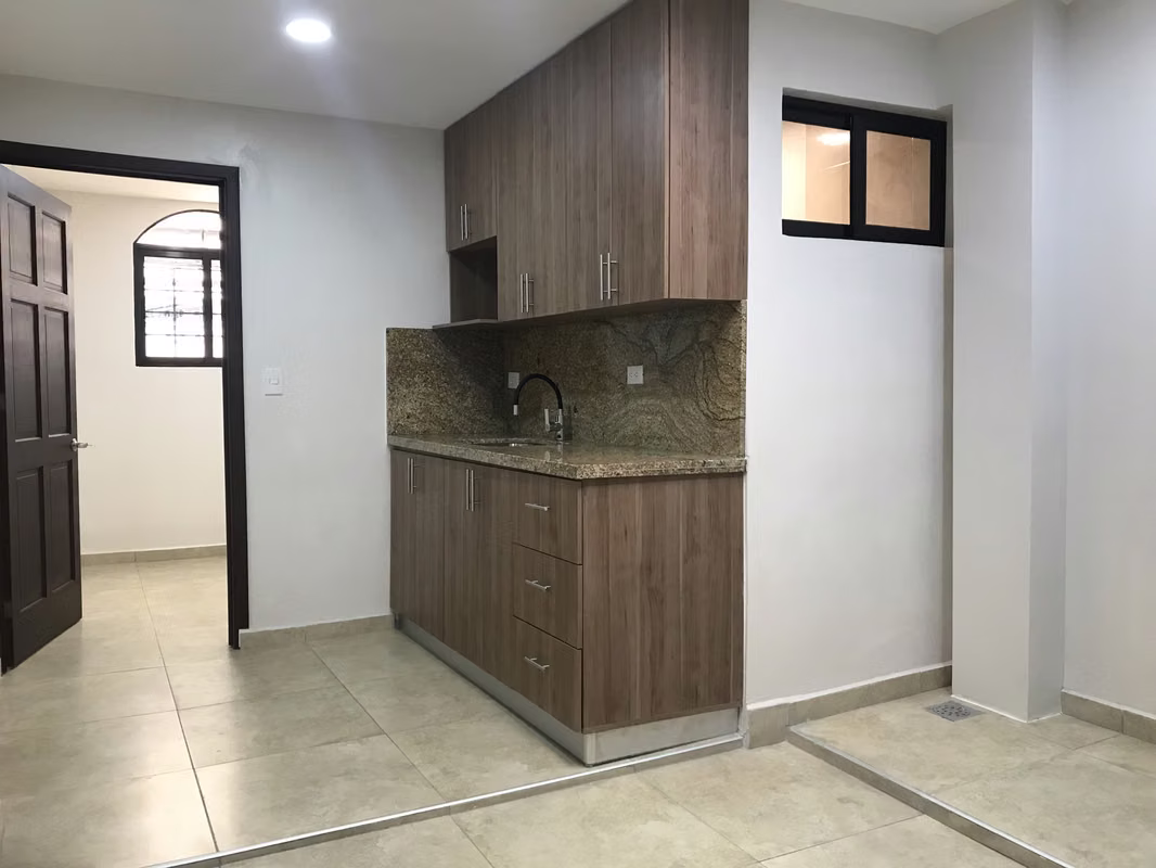 Santa Tecla!! Zona altamente comercial!! Vendo casa recién remodelada!!, sobre 5 avenida norte., foto 3