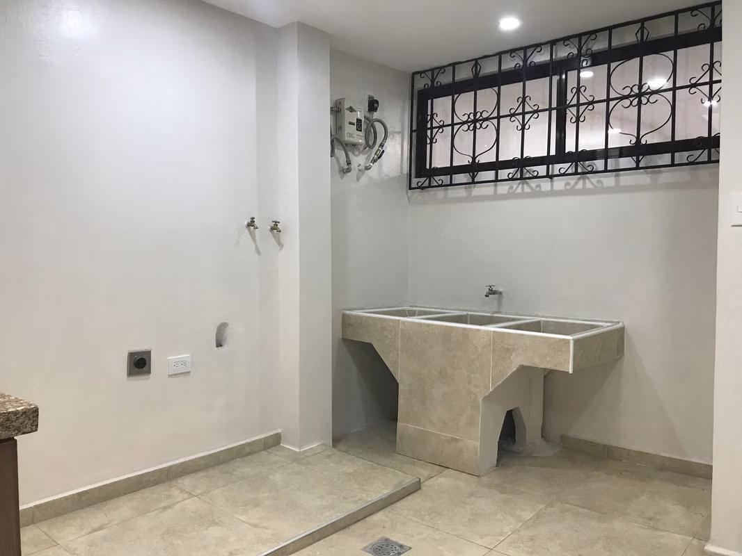 Santa Tecla!! Zona altamente comercial!! Vendo casa recién remodelada!!, sobre 5 avenida norte., foto 4