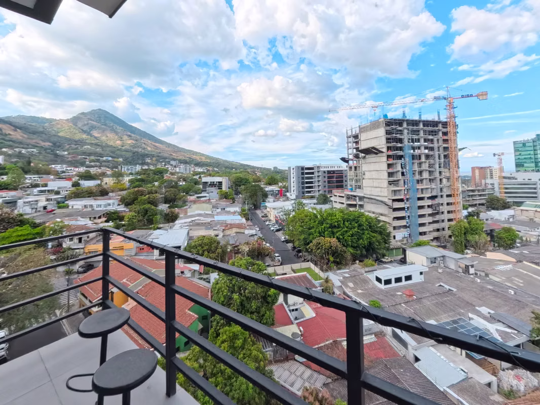 Venta de apartamento en Colonia Escalón (Nivel alto de esquina), foto 3