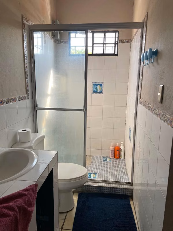 VENDO EN PINARES DE SANTA ANA, ZONA PRIVADA. UN NIVEL, foto 3