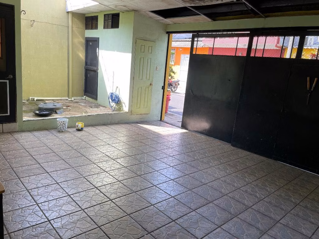 VENDO EN PINARES DE SANTA ANA, ZONA PRIVADA. UN NIVEL, foto 5
