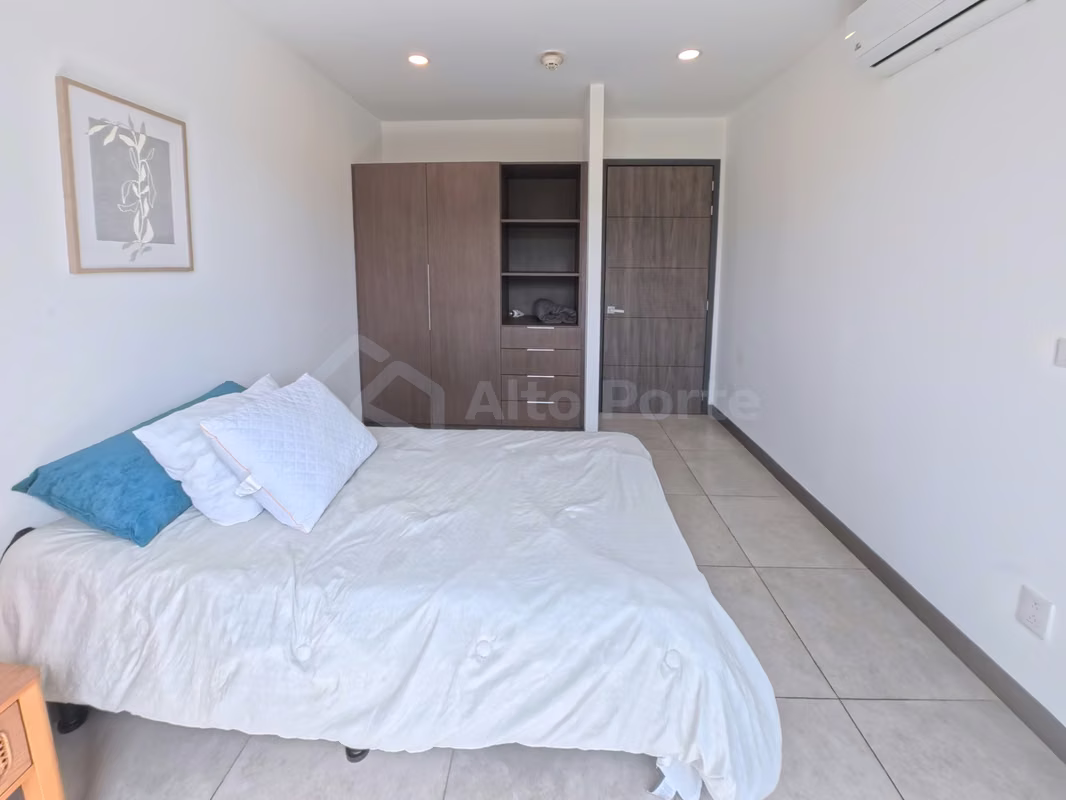 Apartamento en venta amueblado en San Benito - Puerta del Alma, foto 3