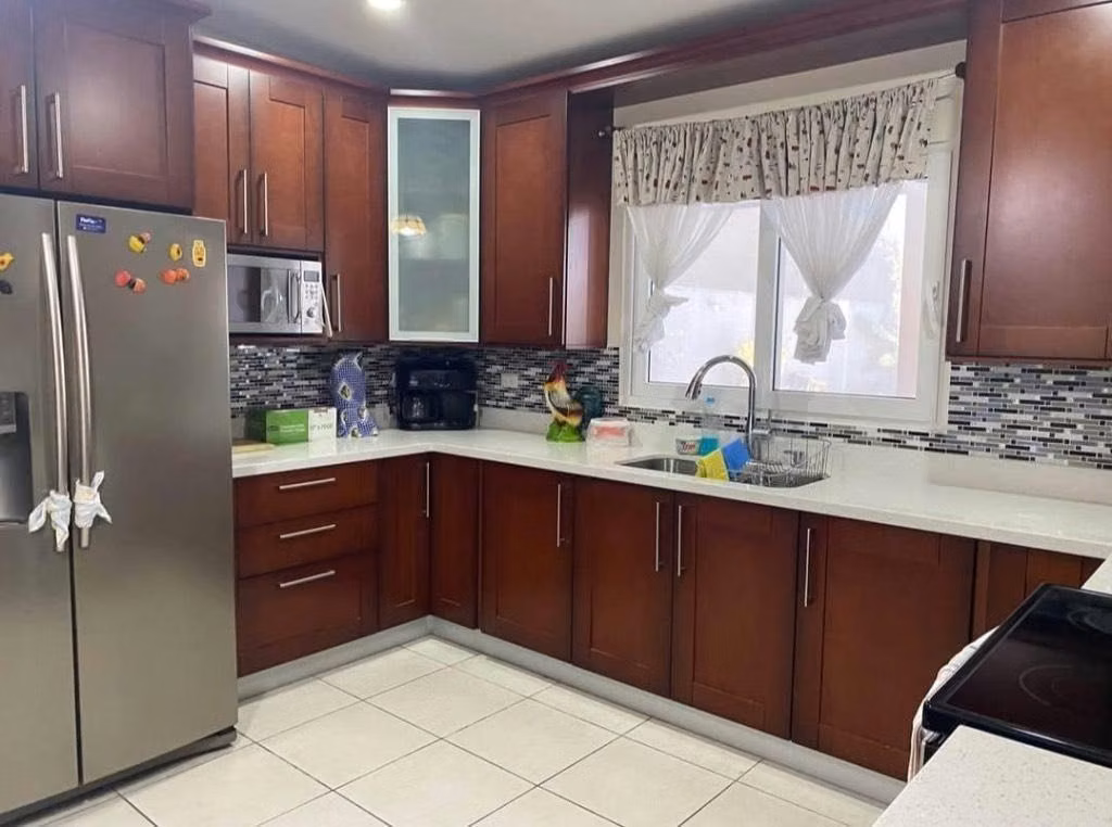 Exclusiva Casa con Piscina en Cumbres de Cuscatlán, foto 4