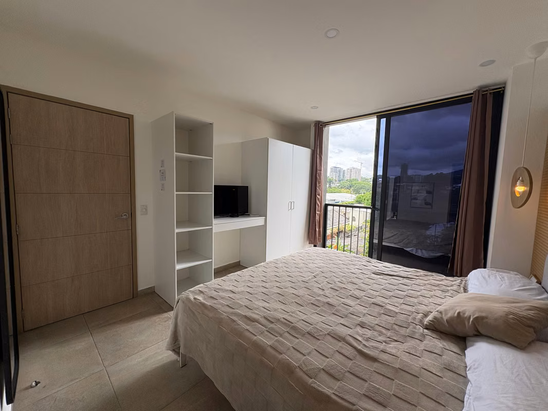Apartamento en Venta en Colonia Escalón | 3 Habitaciones | Vista a la Ciudad | Airbnb Permitido, foto 2