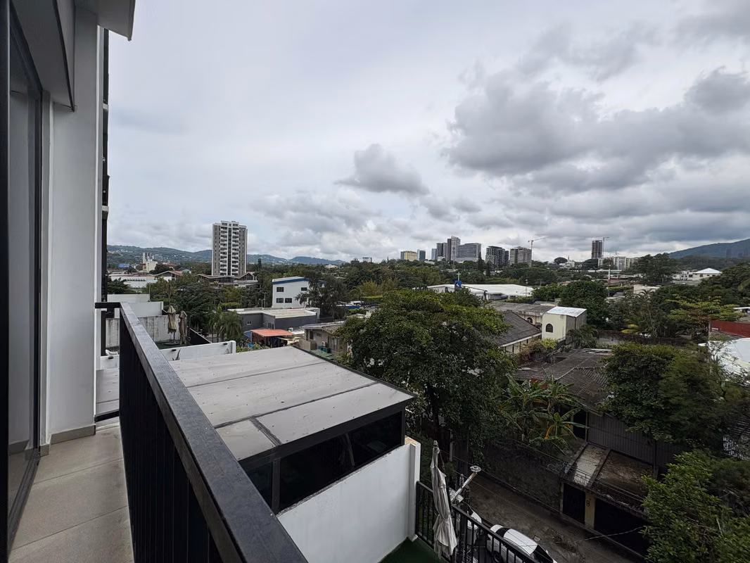 Apartamento en Venta en Colonia Escalón | 3 Habitaciones | Vista a la Ciudad | Airbnb Permitido, foto 3