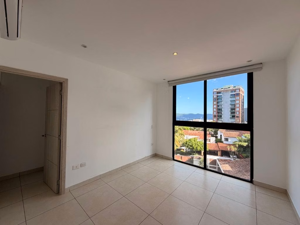 SE VENDE APARTAMENTO EN COL. ESCALON, foto 2