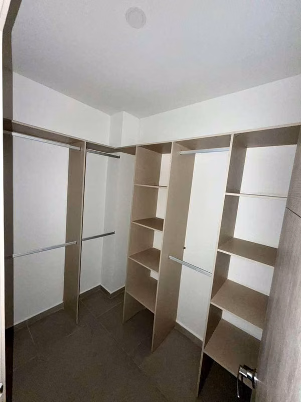 OPORTUNIDAD!! UNIDAD EN ULTIMO PISO DE  LOMAS 500!!!!, foto 5